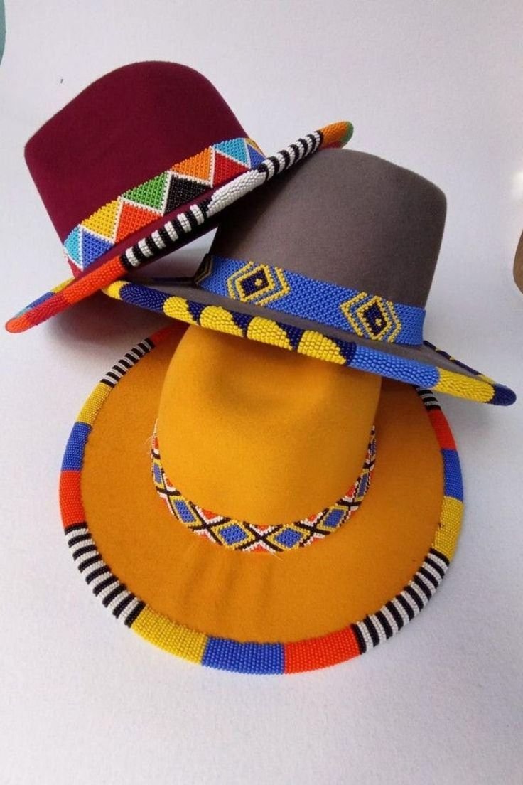 Decorates safari hats